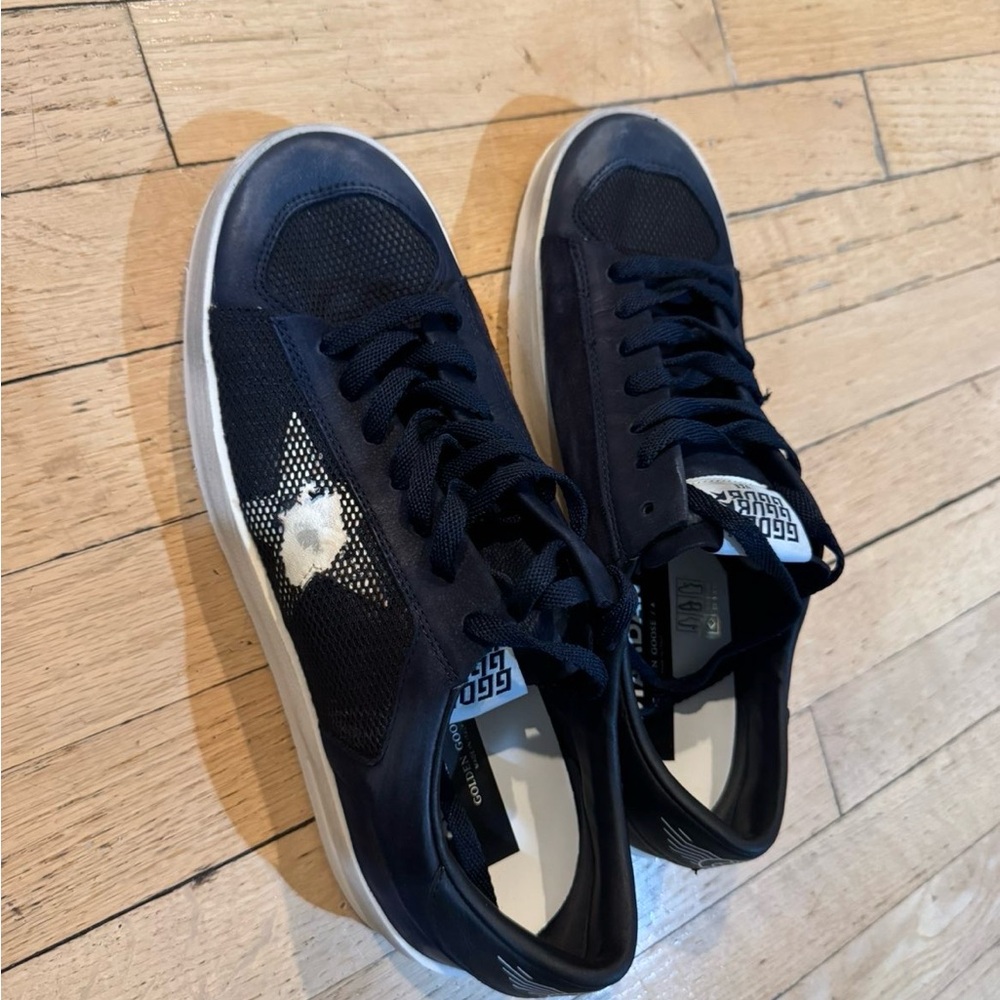 Golden goose men’s stardan low-top leather sneakers  BRAND NEW NEVER WORN ONCE.